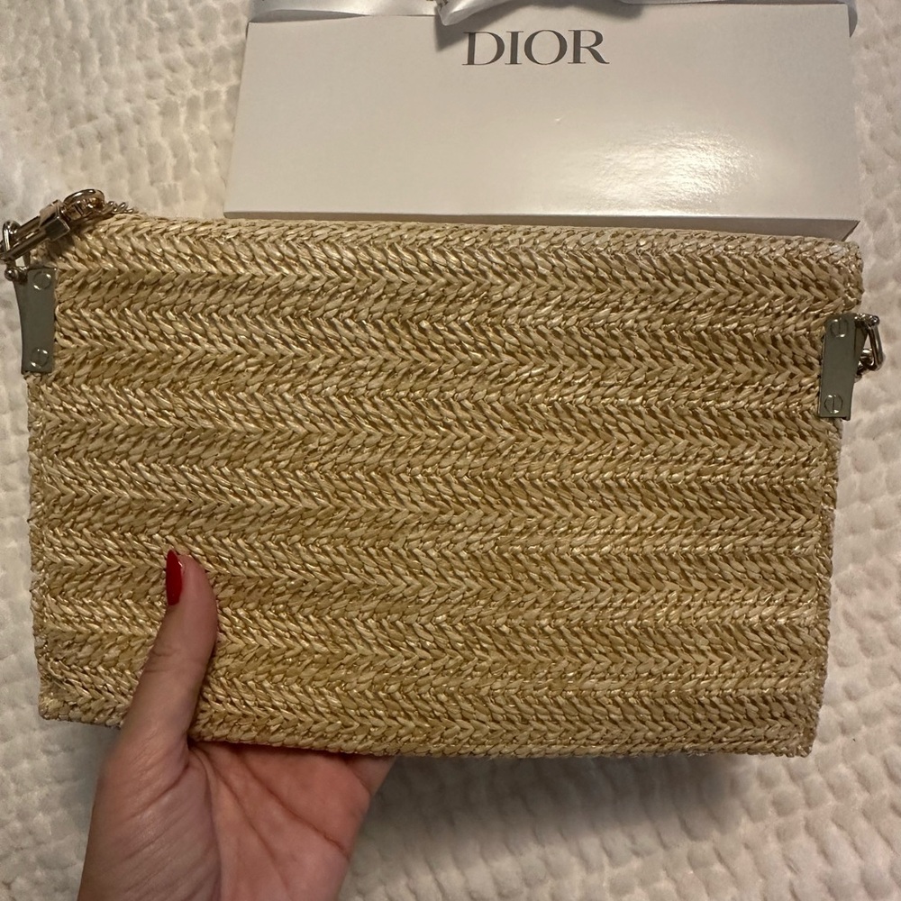 Dior Beauty Gold Textured Clutch with Gift 🎁 Box and Bow - Picture 4 of 4